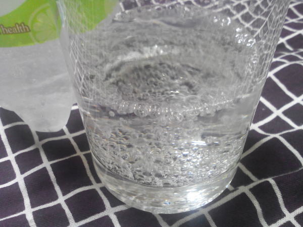 強炭酸水